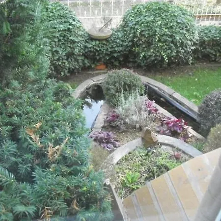 Apartment Einfach Sich Selbst Mal Wohlfuehlen, Voll Ausgestattet Kueche Und Bad, Auch Wohnung Alles Da, Wlan, 17 Min Zur Messe 4 Min Zum Schloss 4 Betten Inklusive, 4 Parkplaetze Kostenlos
